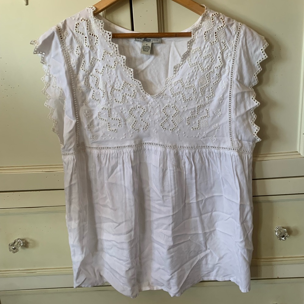 Bass white lace detailed blouse